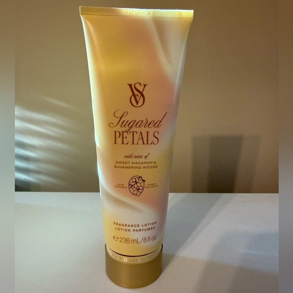 VS Sugared Petals Lotion
